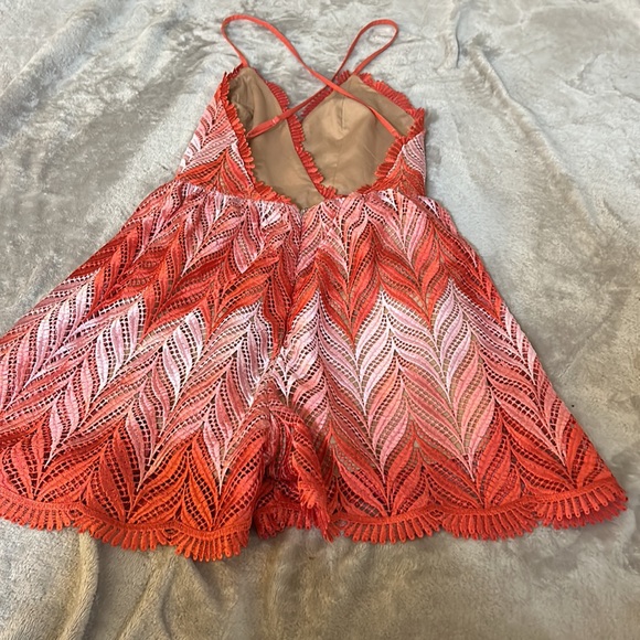 Dress the population brigitte lace romper - Picture 7 of 7